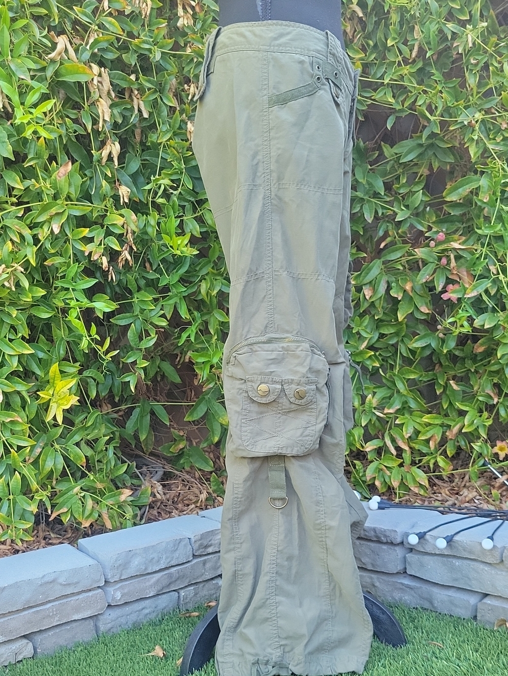 Vtg Y2K Olive Green Low Rise Cargo Pants Paratrooper Multi-Pocket Utility Design - Picture 4 of 12